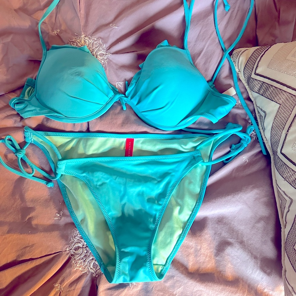 Worn one time and hand washed Victoria’s Secret bikini